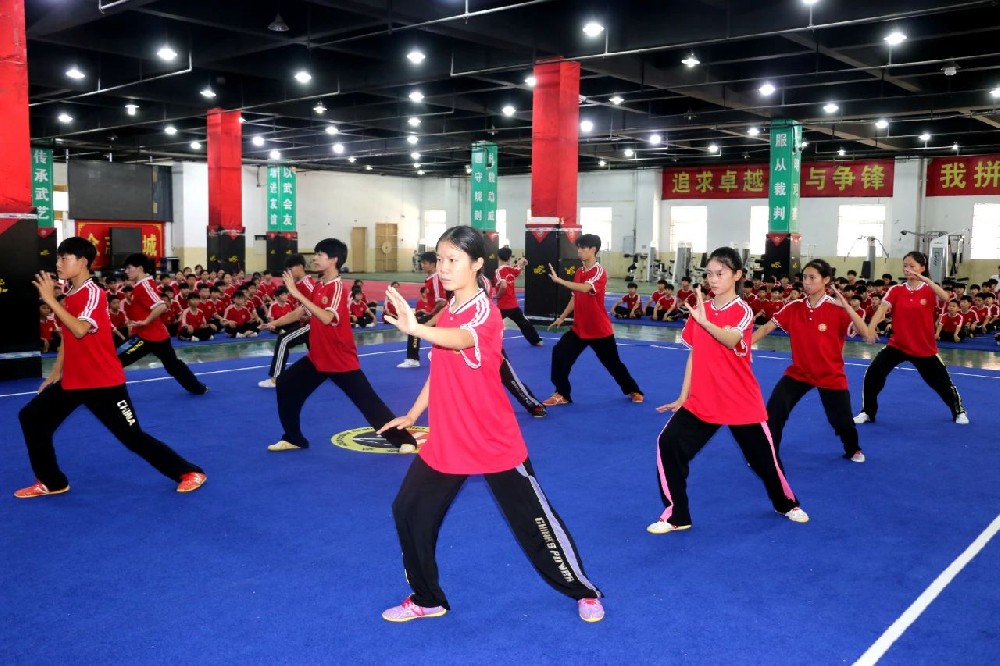 河南少林学校怎么样选择？嵩山少林武校哪家最正规？