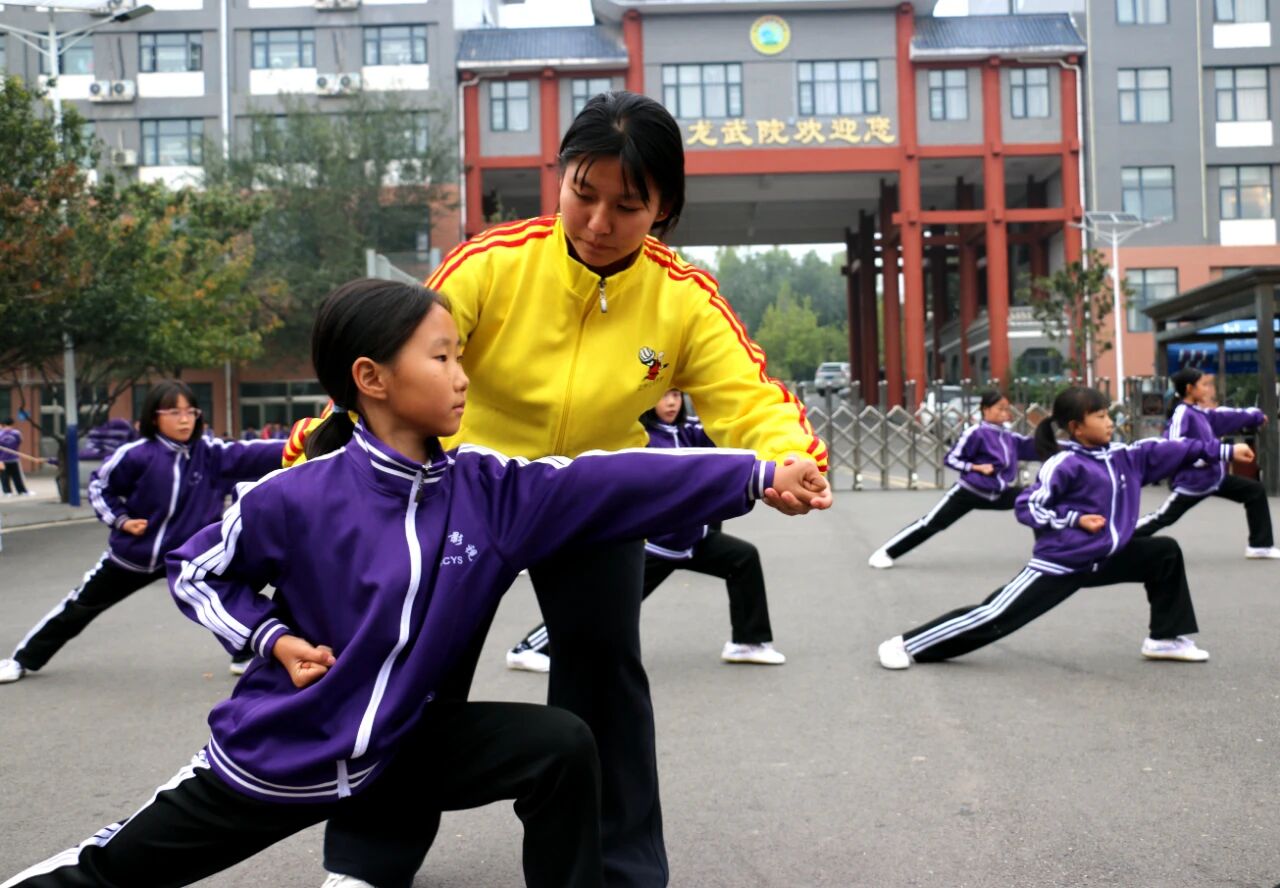 少林小龙武校：热爱为帆，手足为伴 新疆姐弟的仨月成长与逐梦路