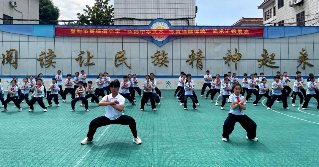 河南少林小龙武校