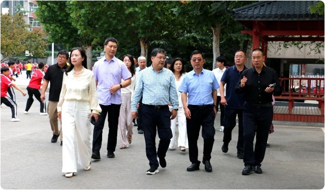 郑州市政协调研组莅临少林小龙武校专项指导工作