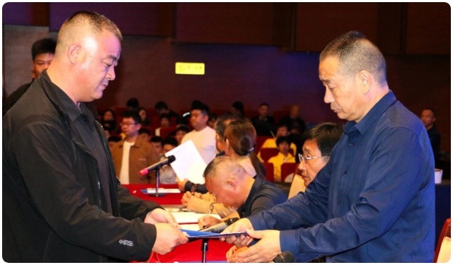 河南少林小龙武校